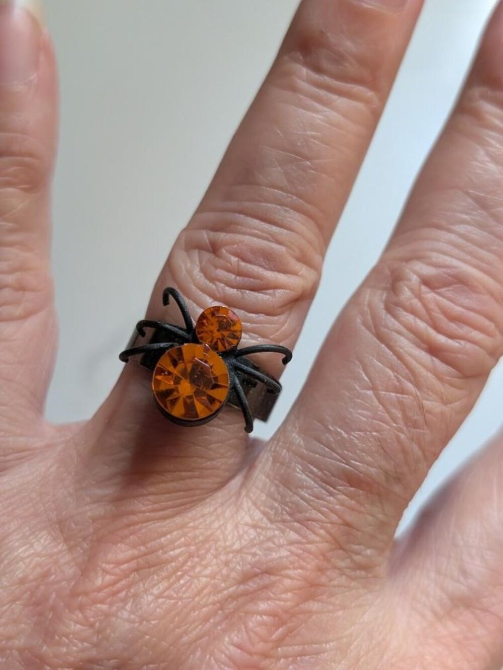 Cute Vintage Halloween Black Metal Stretch Ring with Orange Rhinestones Spider.